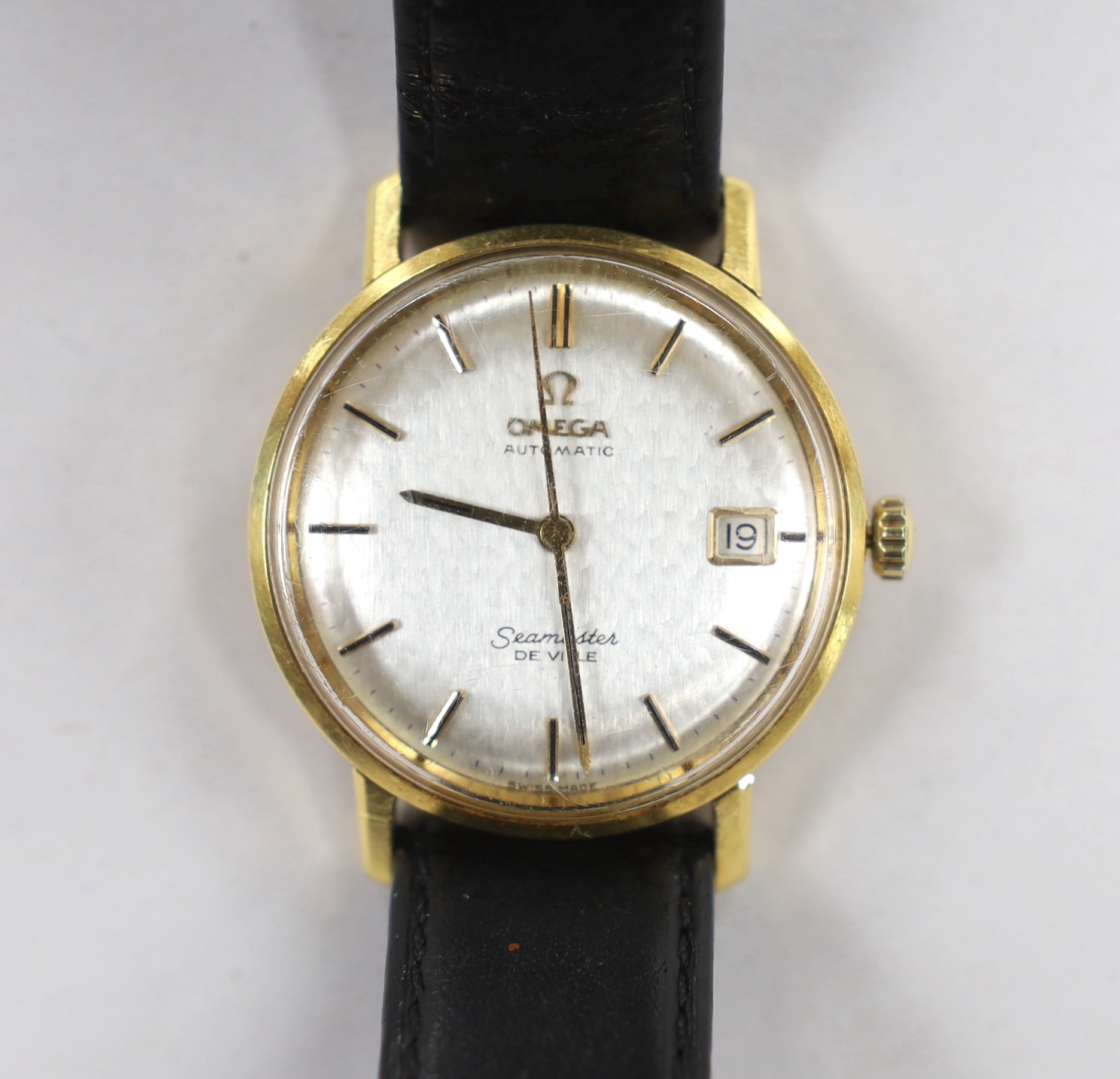 A gentleman's gold Omega Automatic Seamaster de Ville wrist watch, with 9ct gold Omega clasp